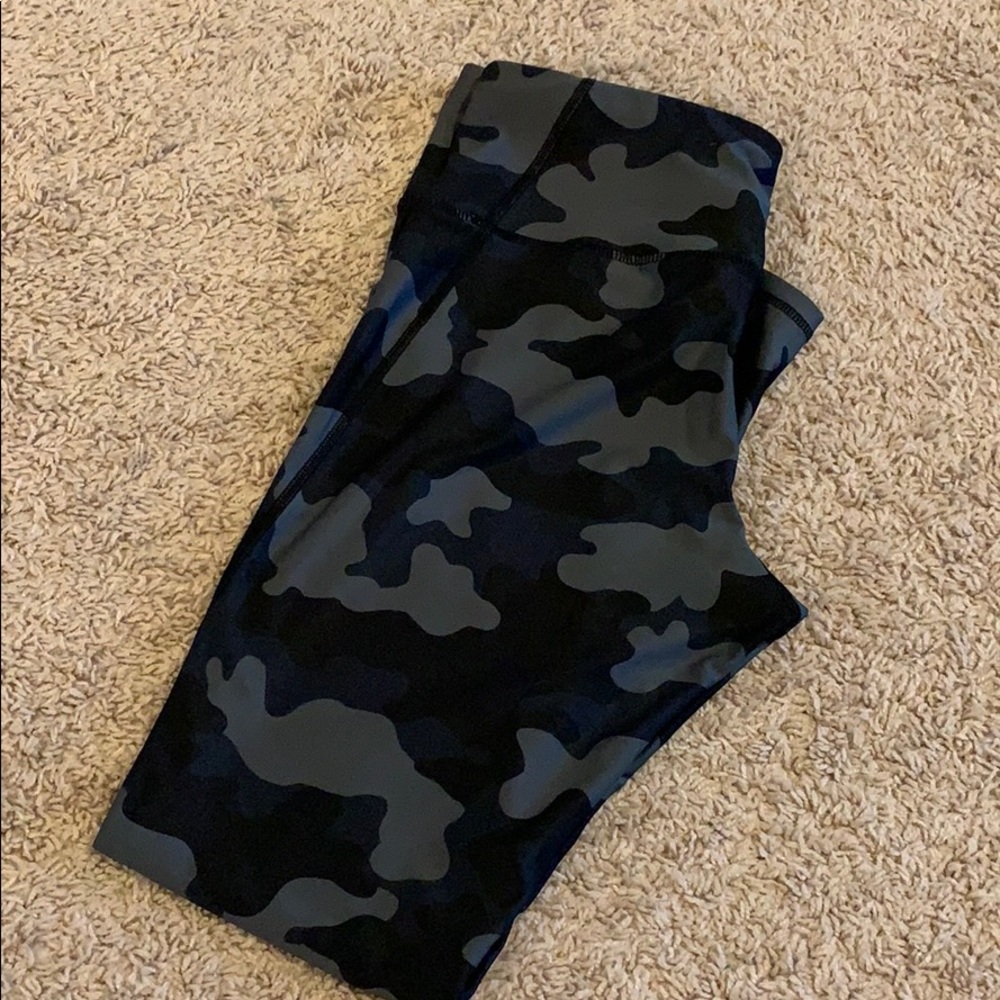 Camo leggings